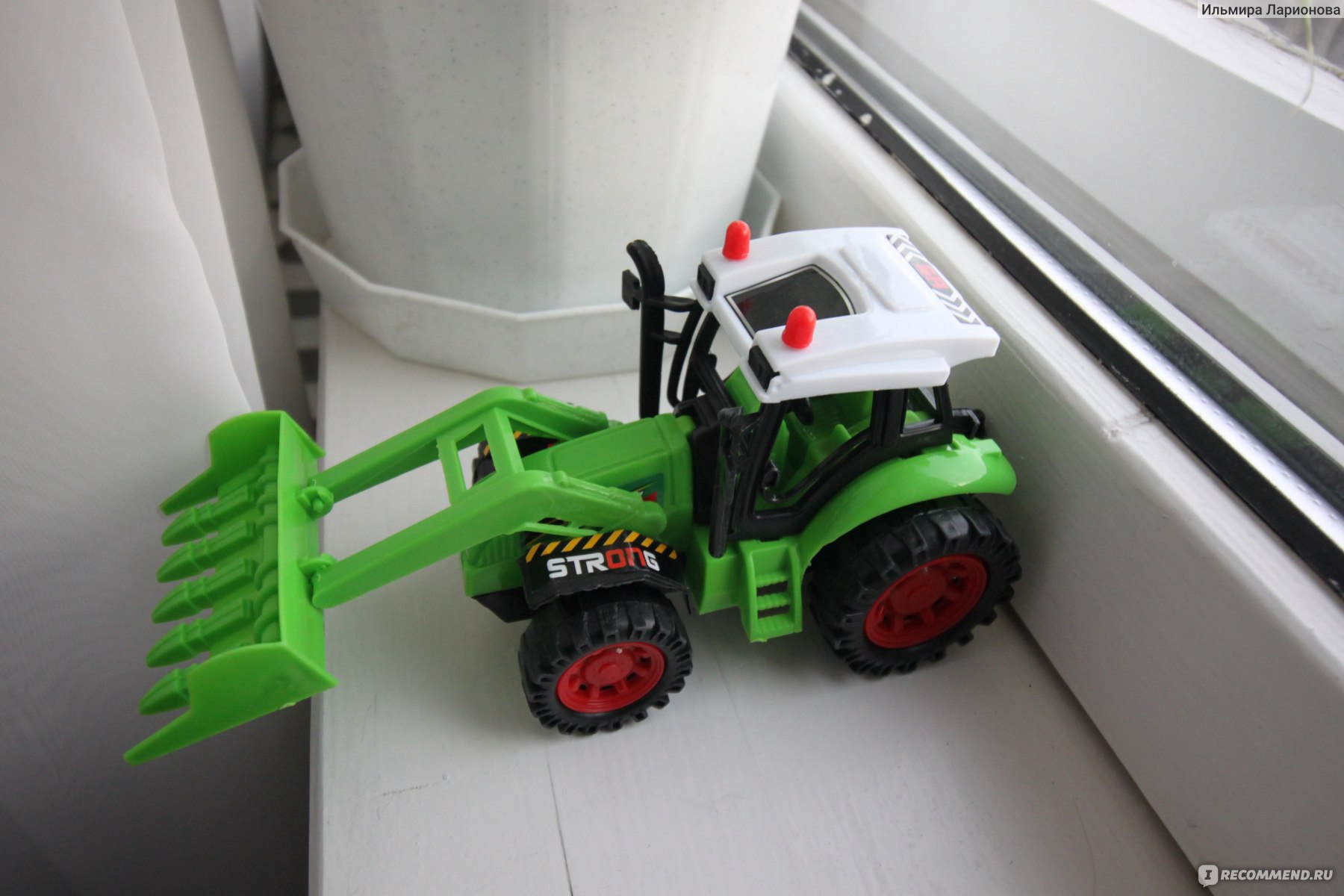 Farmer toys Трактор инерционный 2009-65 Арт.: В792525 - «Инерционный ТРАКТОР  за 100 руб. из МУЗЕЯ ТРАКТОРОВ!!! » | отзывы