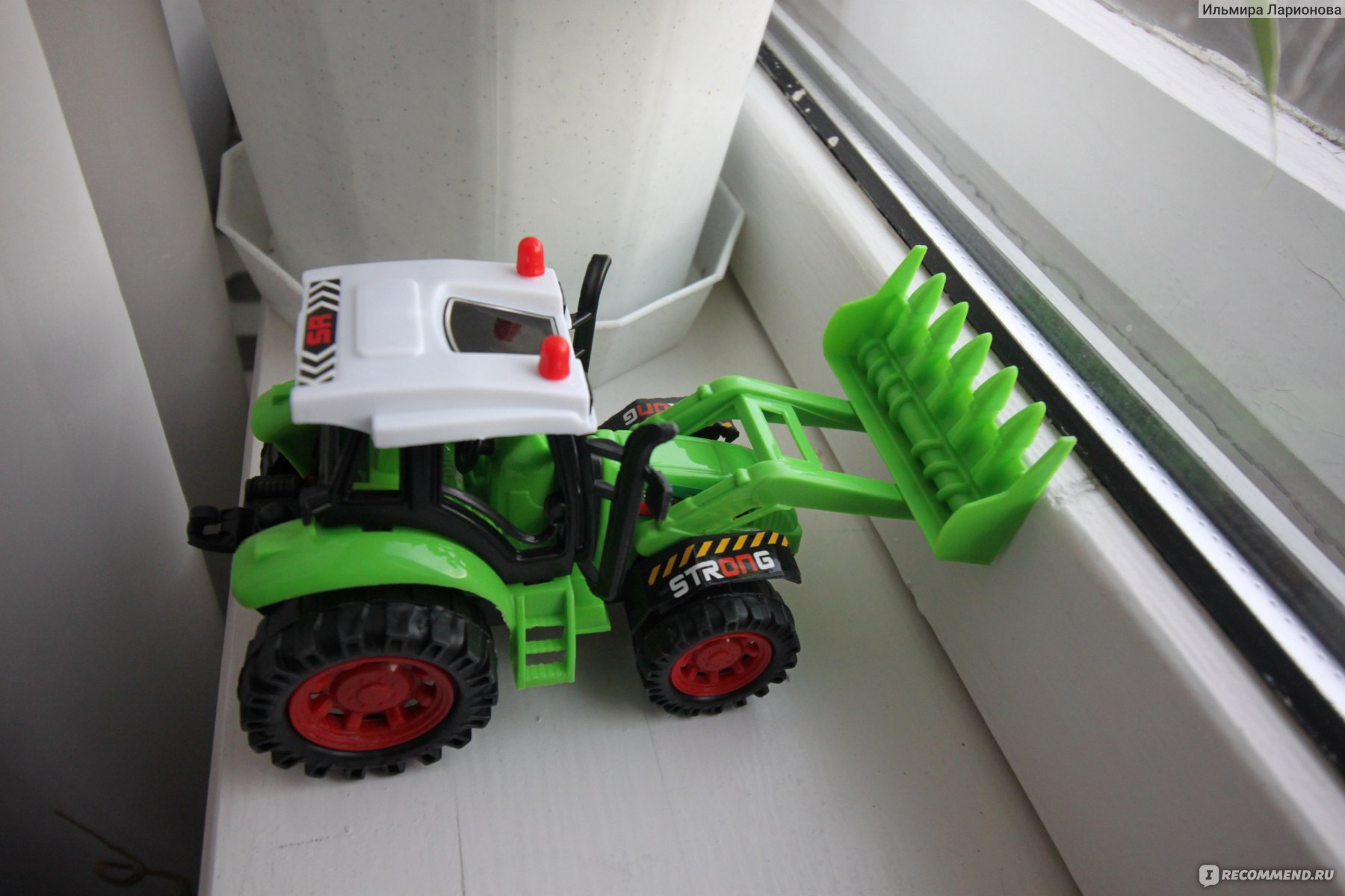 Farmer toys Трактор инерционный 2009-65 Арт.: В792525 - «Инерционный ТРАКТОР  за 100 руб. из МУЗЕЯ ТРАКТОРОВ!!! » | отзывы