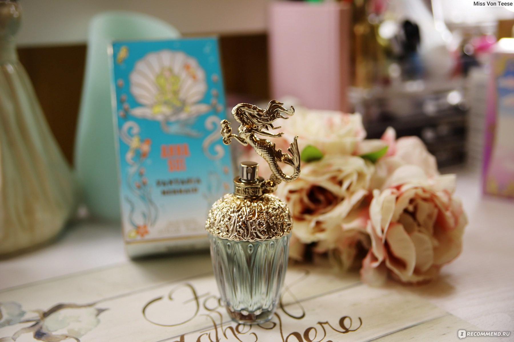 Fantasia mermaid anna sui. Anna sui Fantasia Mermaid. Anna sui Fantasia Mermaid 15ml. Ани суи Русалка. Суи Genshin.