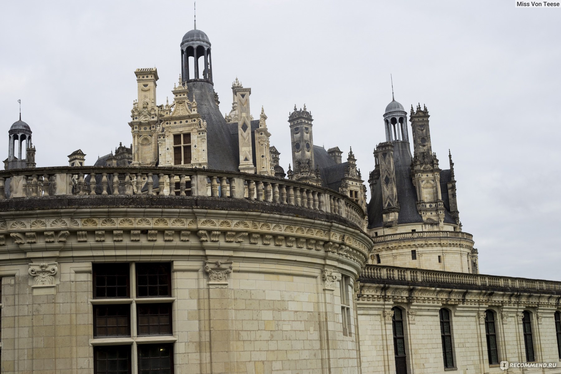 Замок Шамбор Франция крыша
