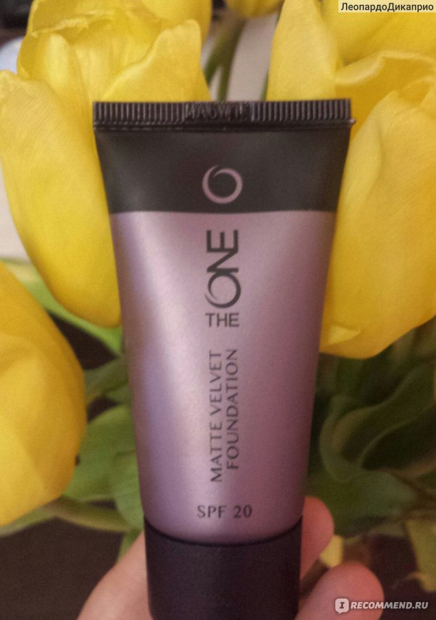 Тональная основа Oriflame Стойкая матирующая с SPF 20 The ONE Matte ...