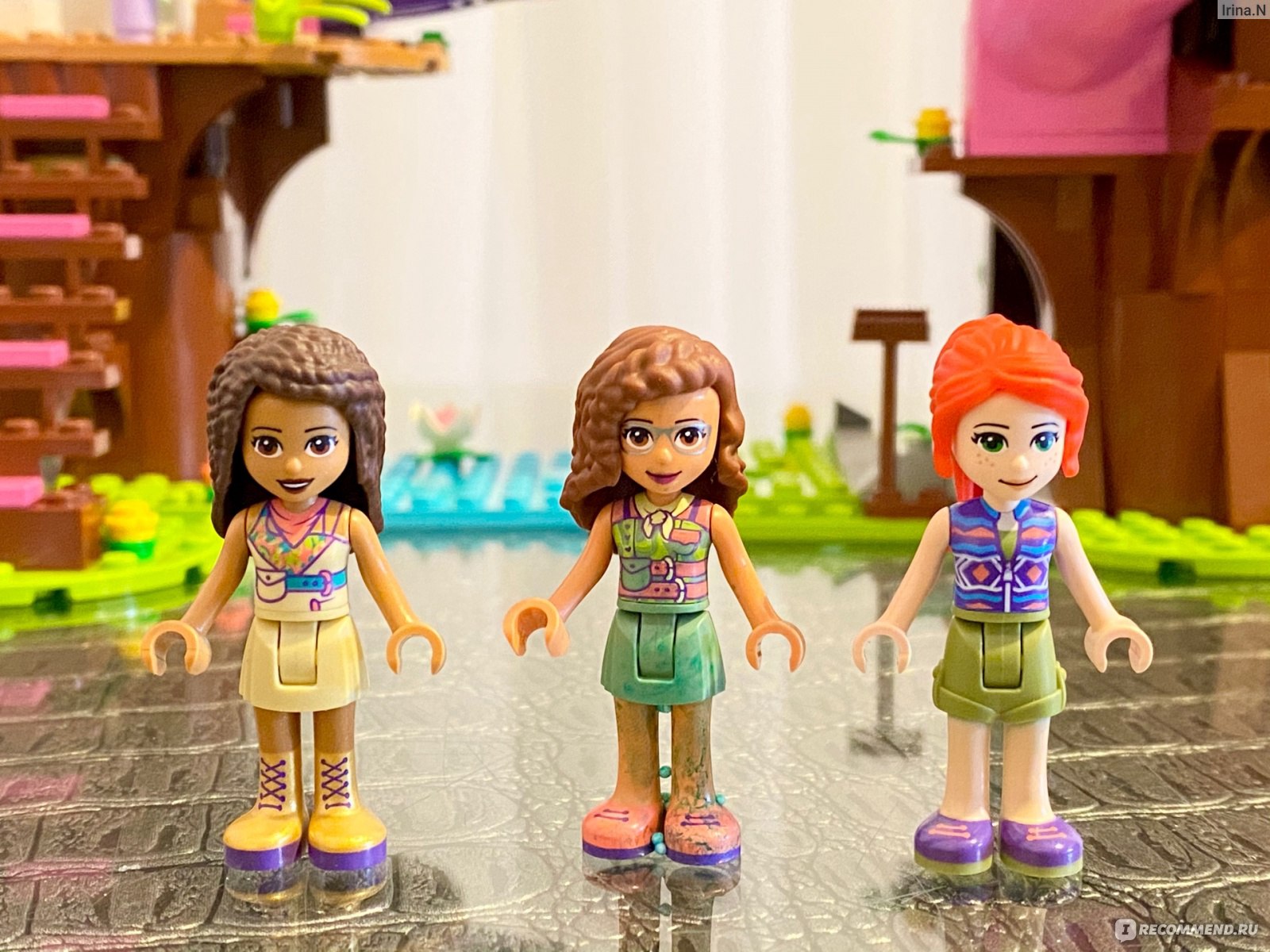 Lego Friends 41424 «Джунгли: штаб спасателей» 8+ - «Шикарный набор!  Квадрокоптер, медпункт, хижина, санузел даже с ершиком для унитаза😁 Ну а  если серьезно - Лего как всегда впечатляет.» | отзывы