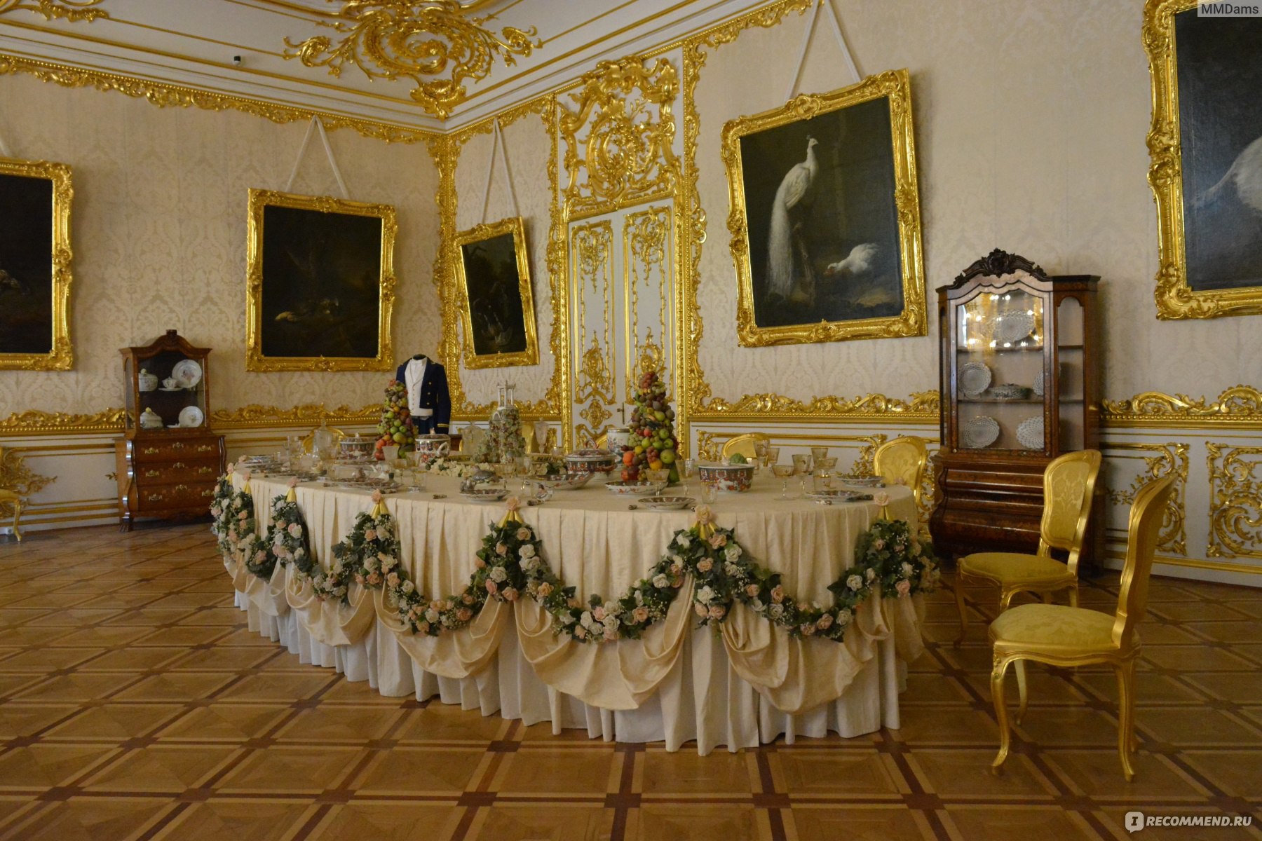 Екатерининский дворец кровать