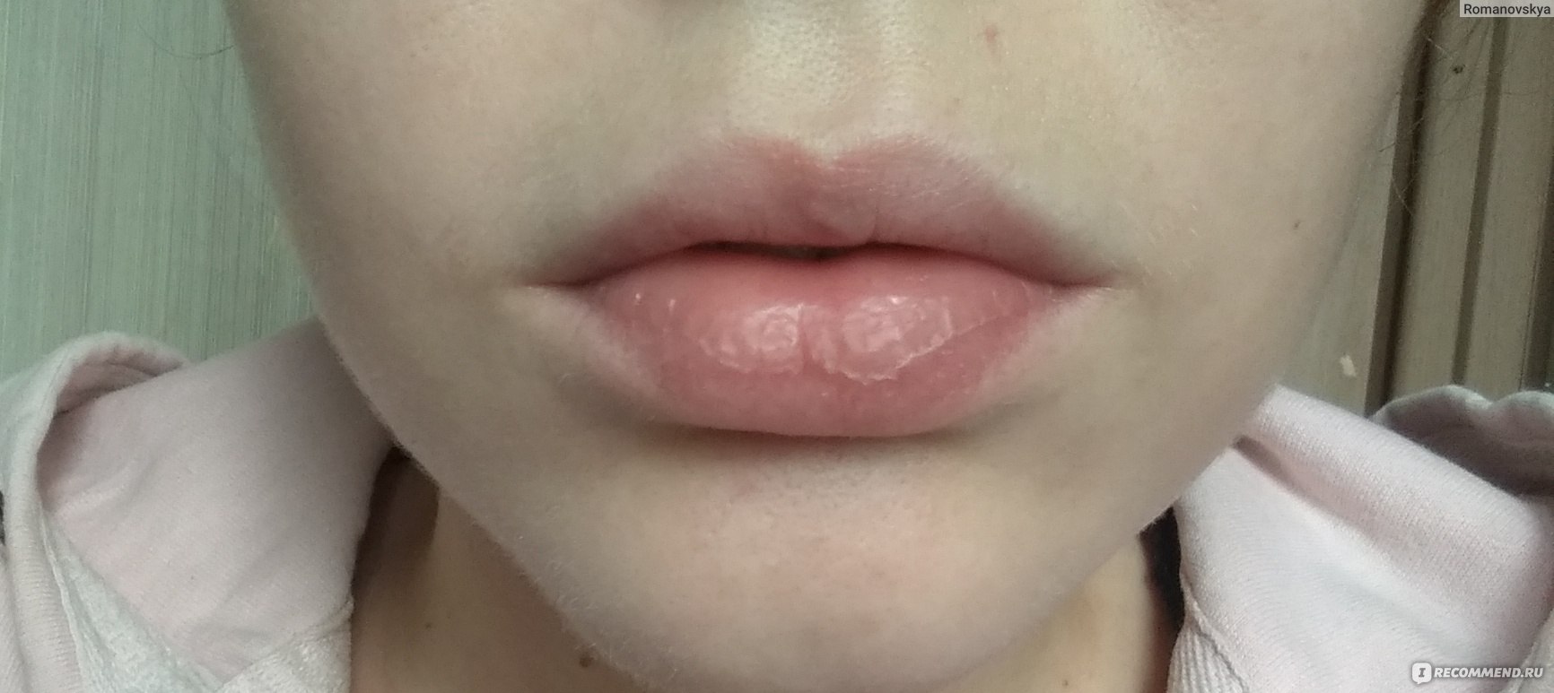 Обаеьренные губы после поцелу
