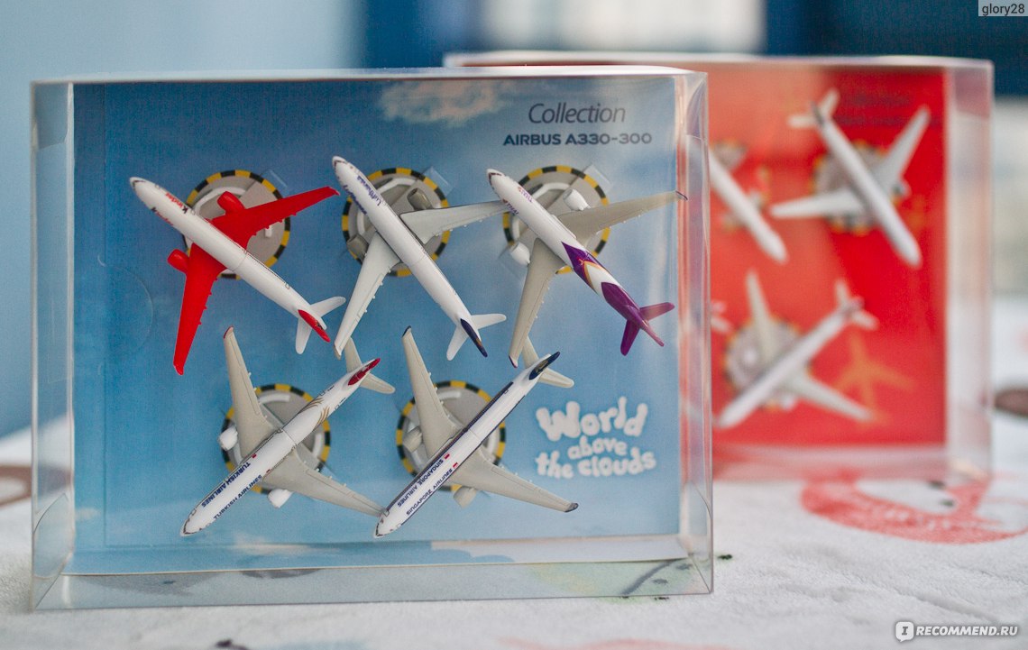 Киндер-сюрприз киндеры старые деревянные игрушки кораблики паровозики самолет
