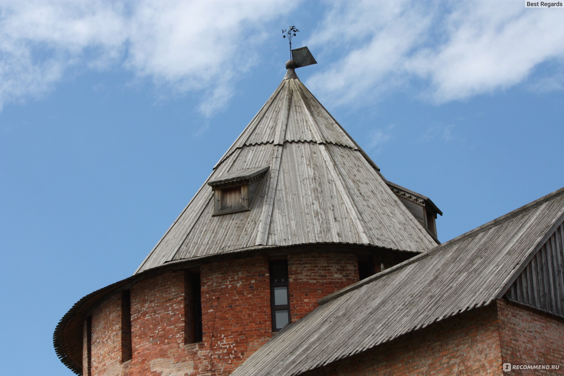 Россия. Великий Новгород. Новгородский Кремль - «С удовольствием сюда  возвращаюсь, если приезжаю не зимой) Памятник Тысячелетию России, Софийский  собор, стены толщиной в 2 метра + фото на обсуждение: призрак в окне или