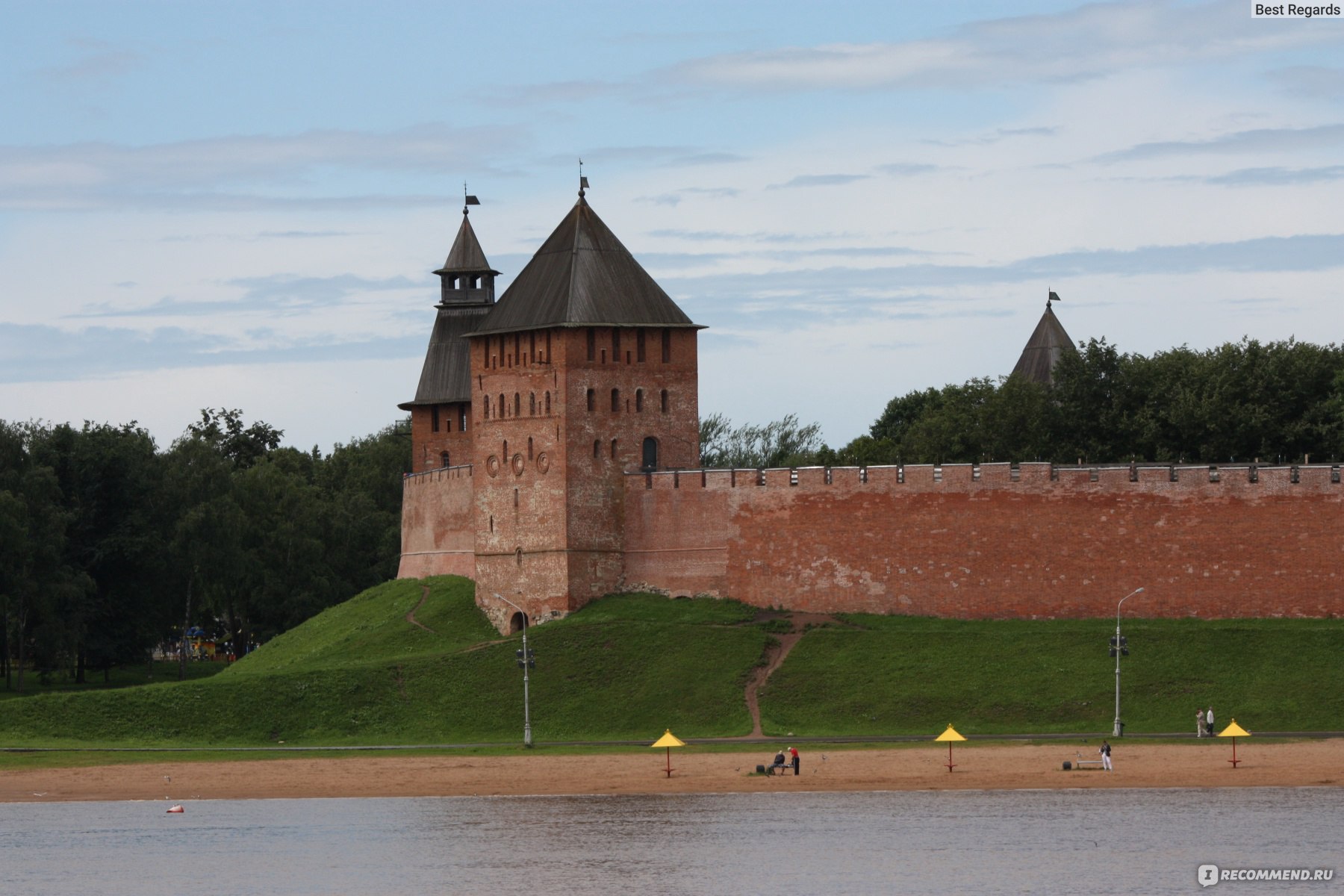 Россия. Великий Новгород. Новгородский Кремль - «С удовольствием сюда  возвращаюсь, если приезжаю не зимой) Памятник Тысячелетию России, Софийский  собор, стены толщиной в 2 метра + фото на обсуждение: призрак в окне или