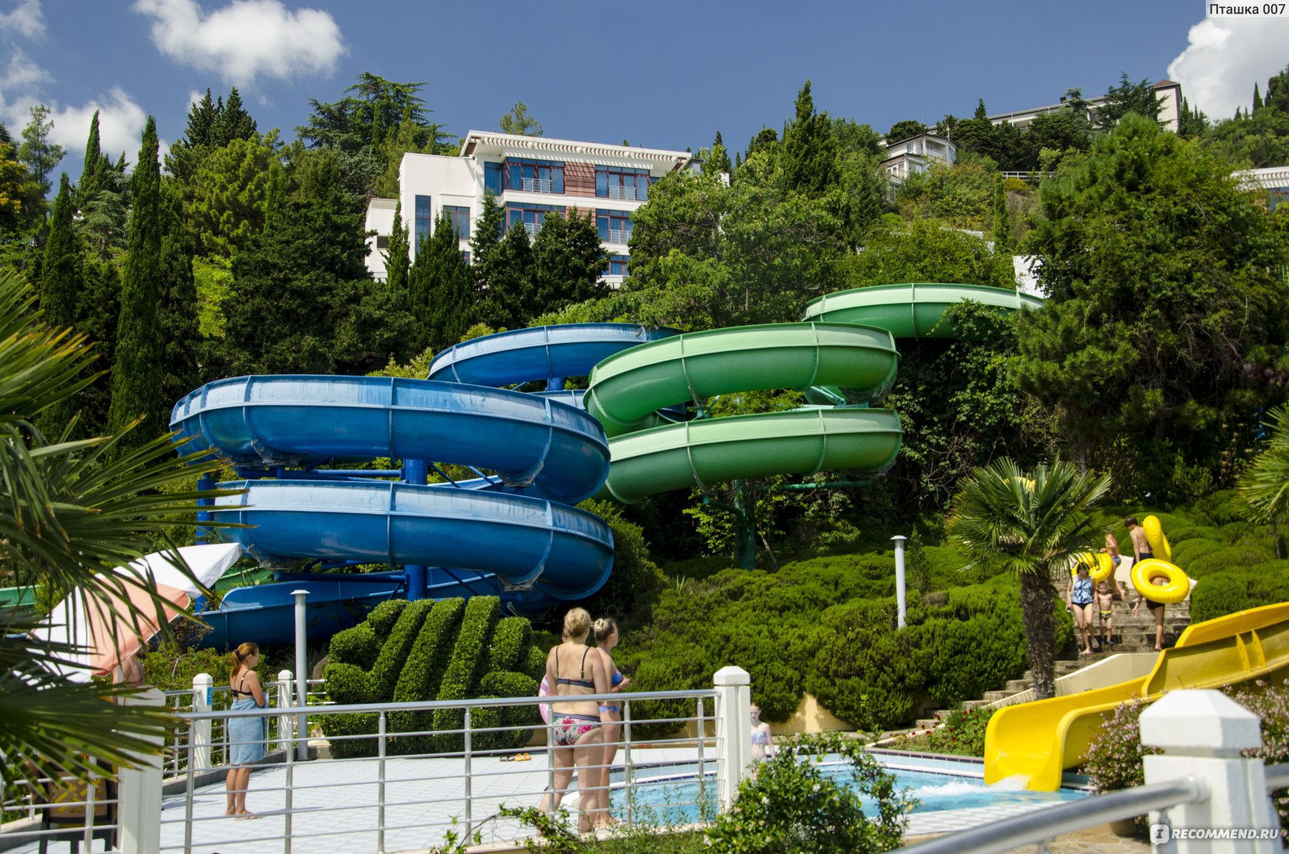 Аквапарк алушта отзывы. Аквапарк Алушта. Аквапарк Миндальная роща. Аквапарк Миндальная роща Алушта. Отель аквапарк Алушта.