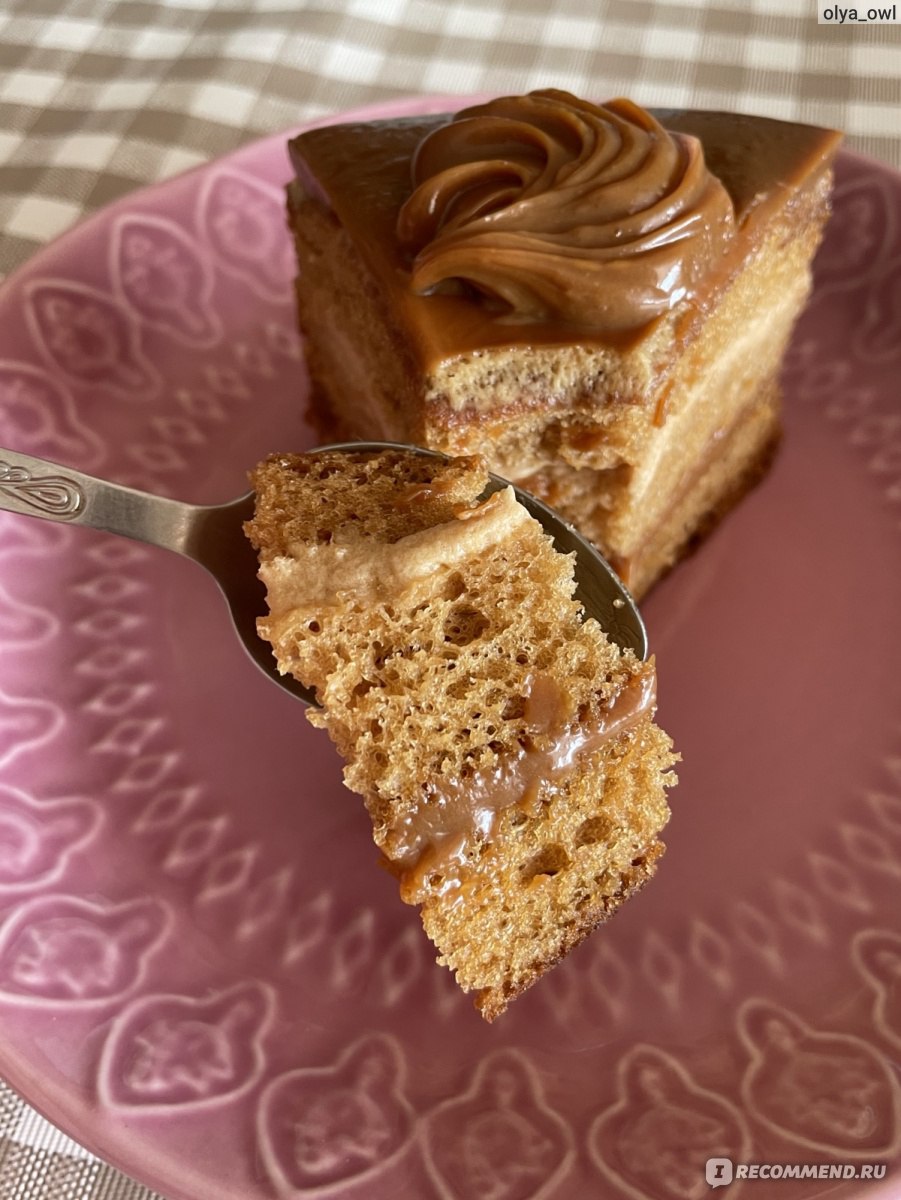 Сочный бисквитный торт с орехами и сгущёнкой