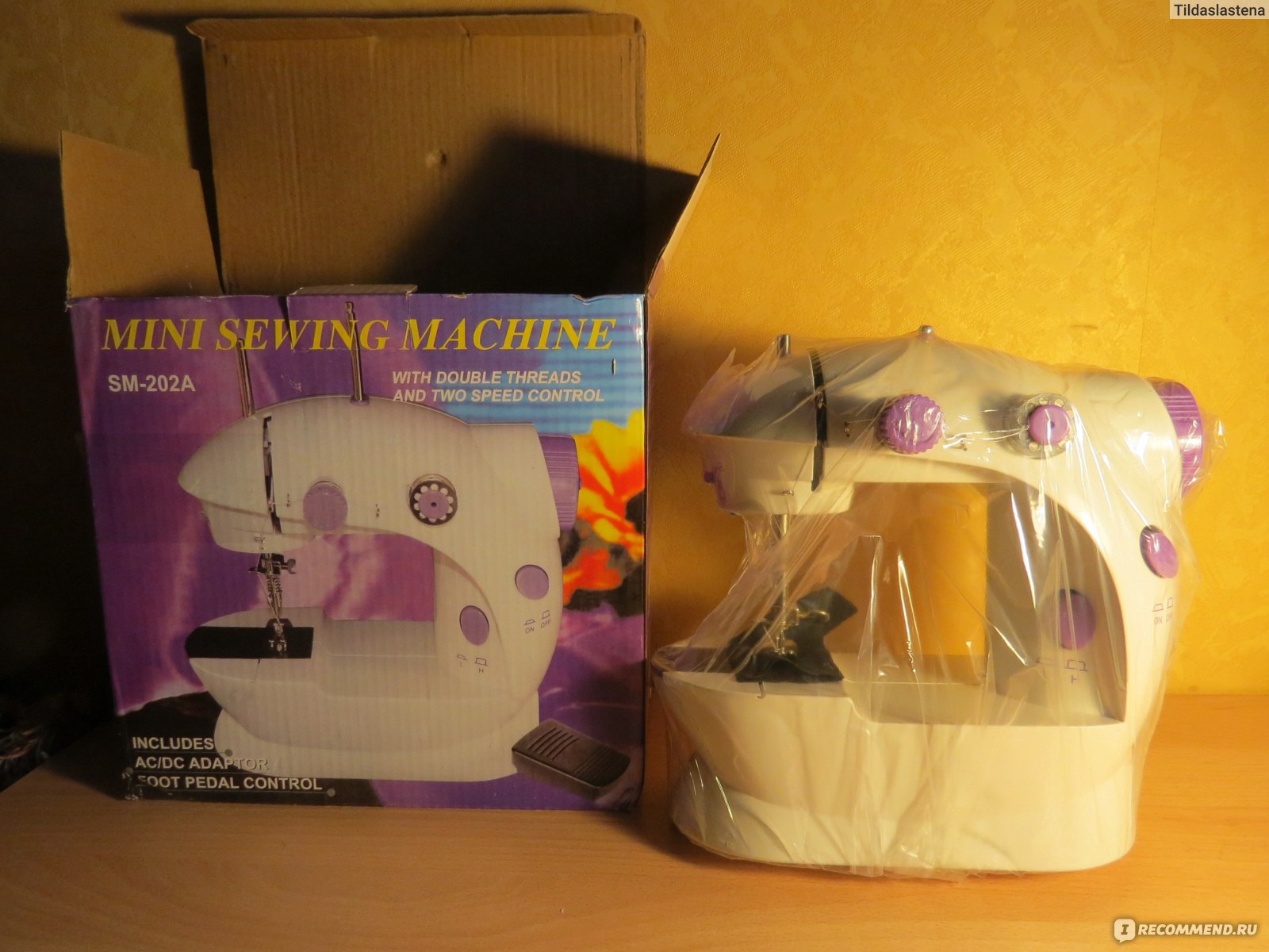 Швейная мини-машинка Aliexpress Desktop Portable Mini electric sewing  machine Household/Teaching handmade sewing matching tools European standard  plug - «Недорогая швейная машинка Mini Sewing Machine SM - 202A» | отзывы