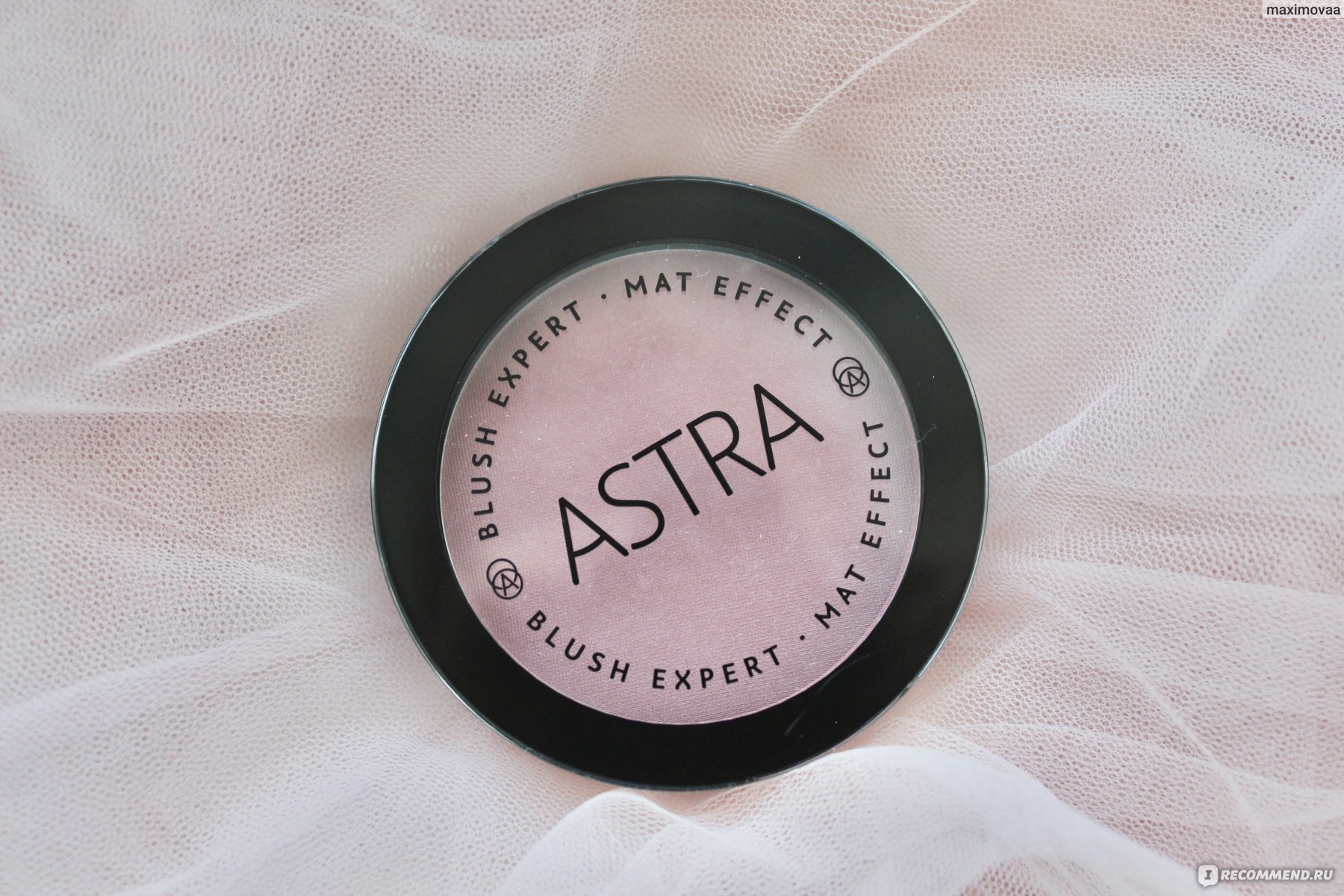 Astra make up