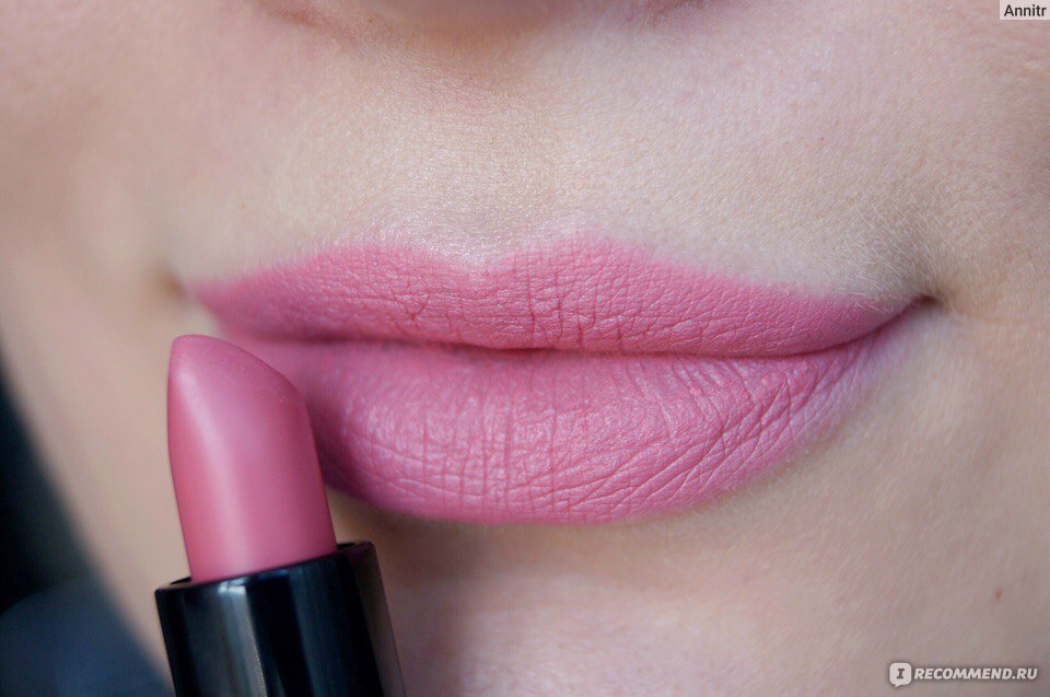 anastasia beverly hills soft pink matte lipstick