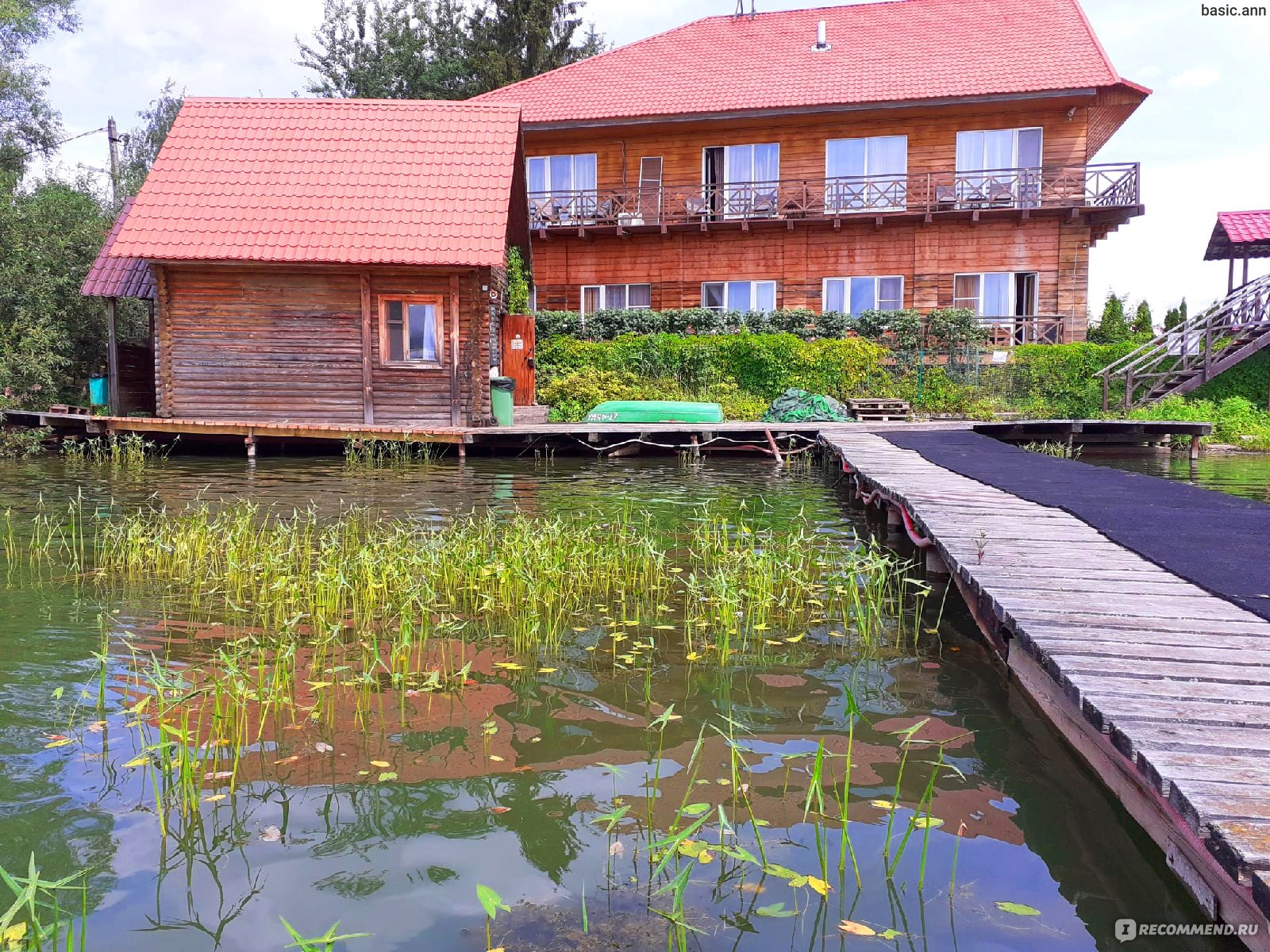 Деревня медвежьи озера московская область. Медвежьи озера парк отель.