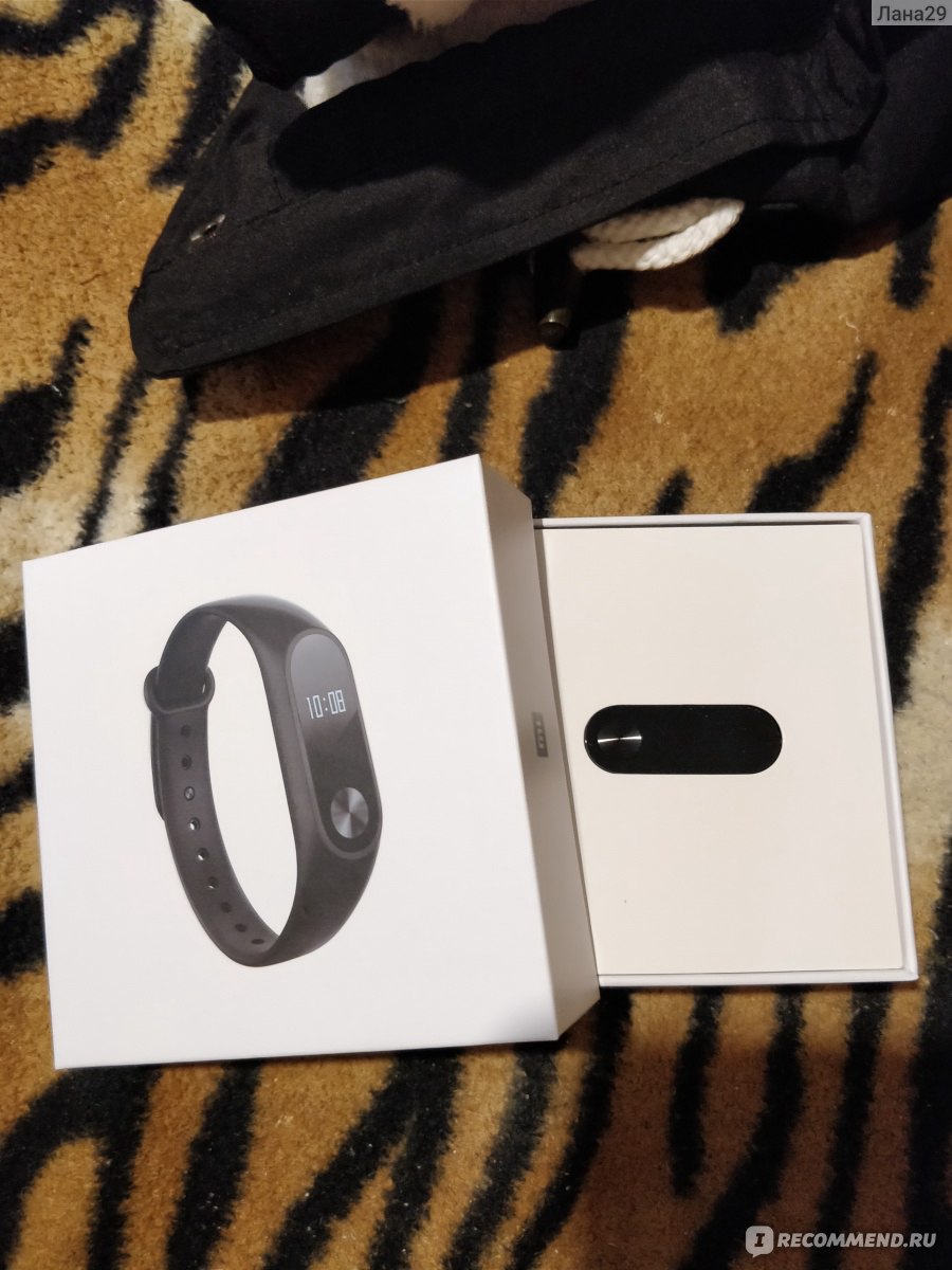 Фитнес-браслет Xiaomi Mi Band 2 - «Вначале хотела как шагомер, а теперь мы  с ним неразлучные даже во сне. Mi Band 2 очень не любит, когда я долго сижу  - возмущается.» | отзывы