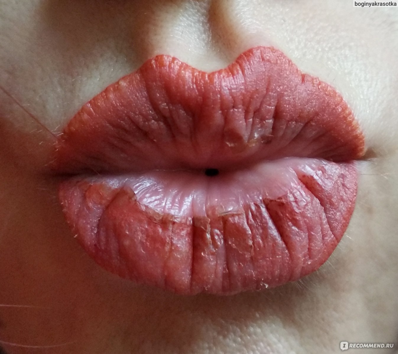 коралловый цвет фото губы