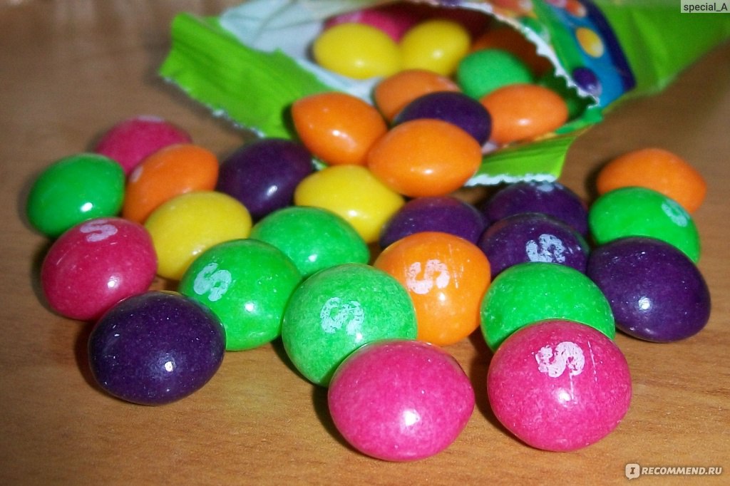 драже m&m`s с арахисом 130 г. говорящие конфетки. персонажи из рекламы m&ms. говорящие конфетки. новые конфеты m&ms.