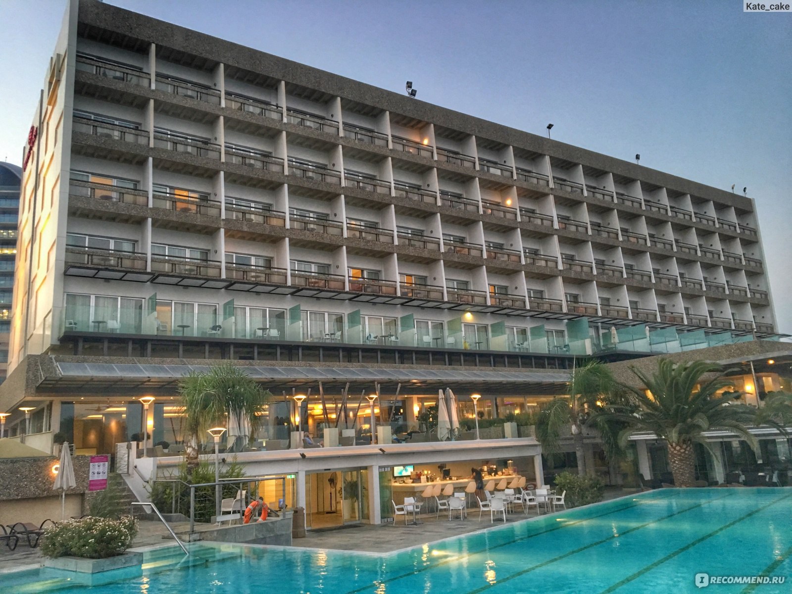 Crowne Plaza Limassol 4*, Кипр, Лимассол - «Это отель или круизный лайнер!?  ? Номер с видом на море, огромный бассейн, тренажерка и личный пляж... О  чем еще можно мечтать на Кипре?» | отзывы