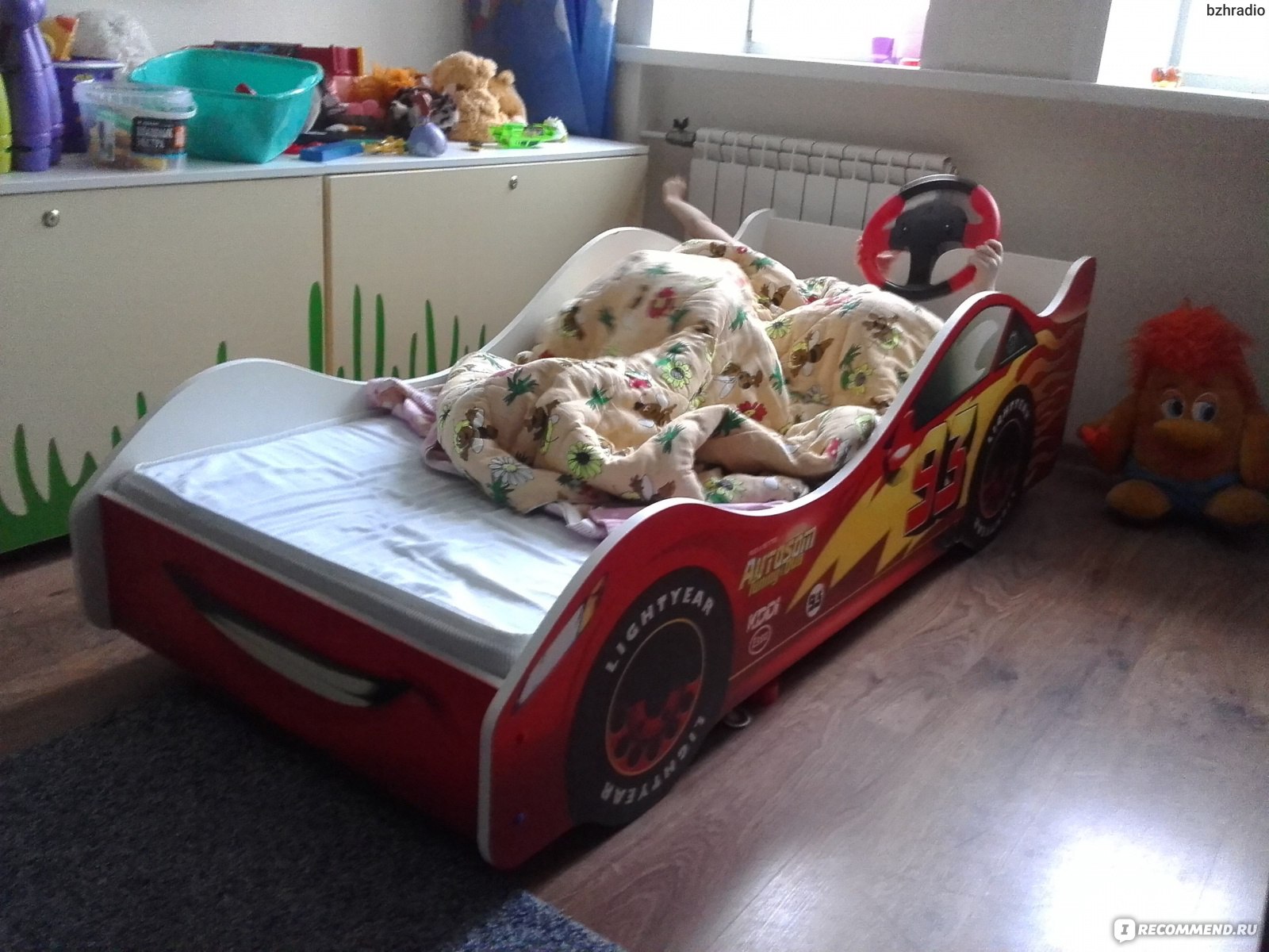 Постельное белье на детскую кровать машину