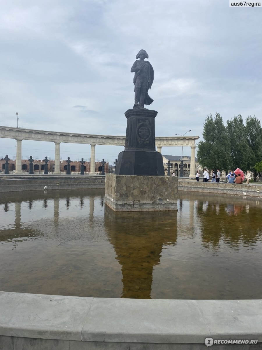 Адмиральский парк, Михайловск, Ставропольский край - «Здесь находится самый  атмосферный памятник, который я когда-либо видела в своей жизни.» | отзывы