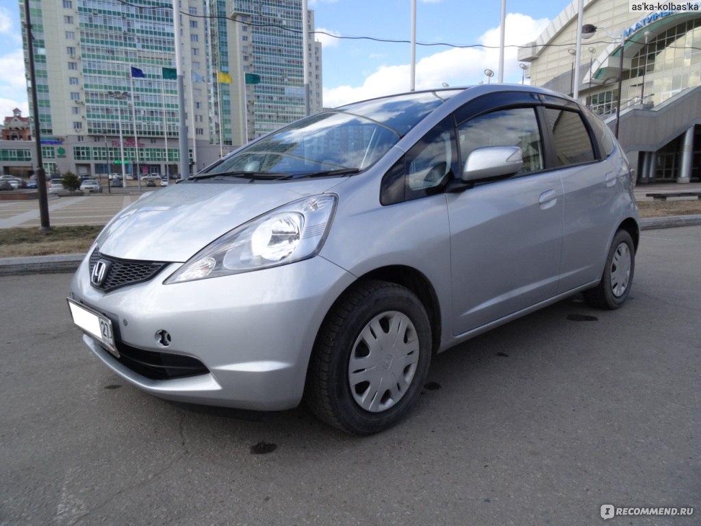 Honda Fit - 2008 - «Отличная машина для города - компактная и  вместительная» | отзывы