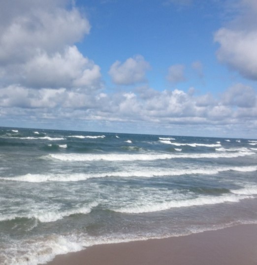 Балтийское море - «Когда так много позади всего, в особенности — горя,  поддержки чьей-нибудь не жди; сядь в поезд, высадись у моря... (с)  Балтийской русалки отзыв.» | отзывы