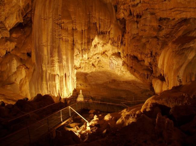 Новоафонская пещера, Абхазия фото
