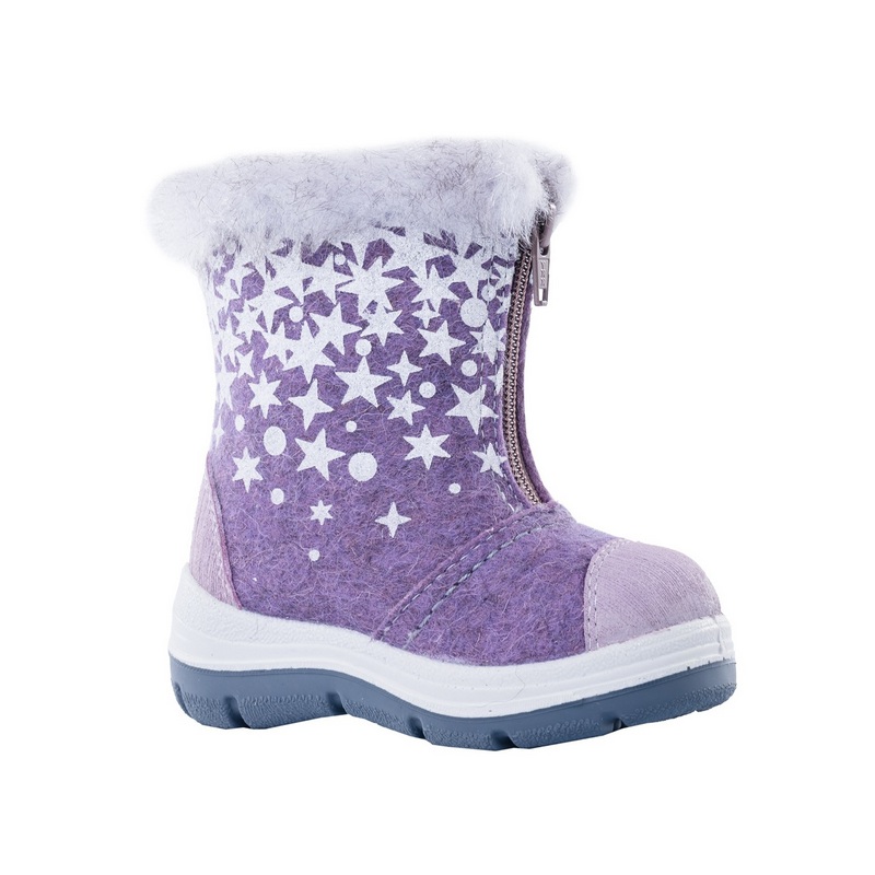 Зимняя обувь для малышей: выбрать валенки или детские зимние угги?