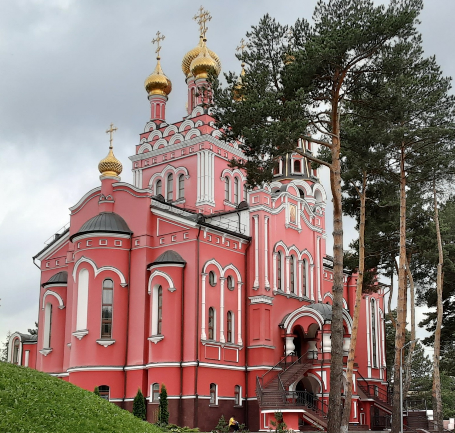 Пантелеймоновский храм Кисловодск служба