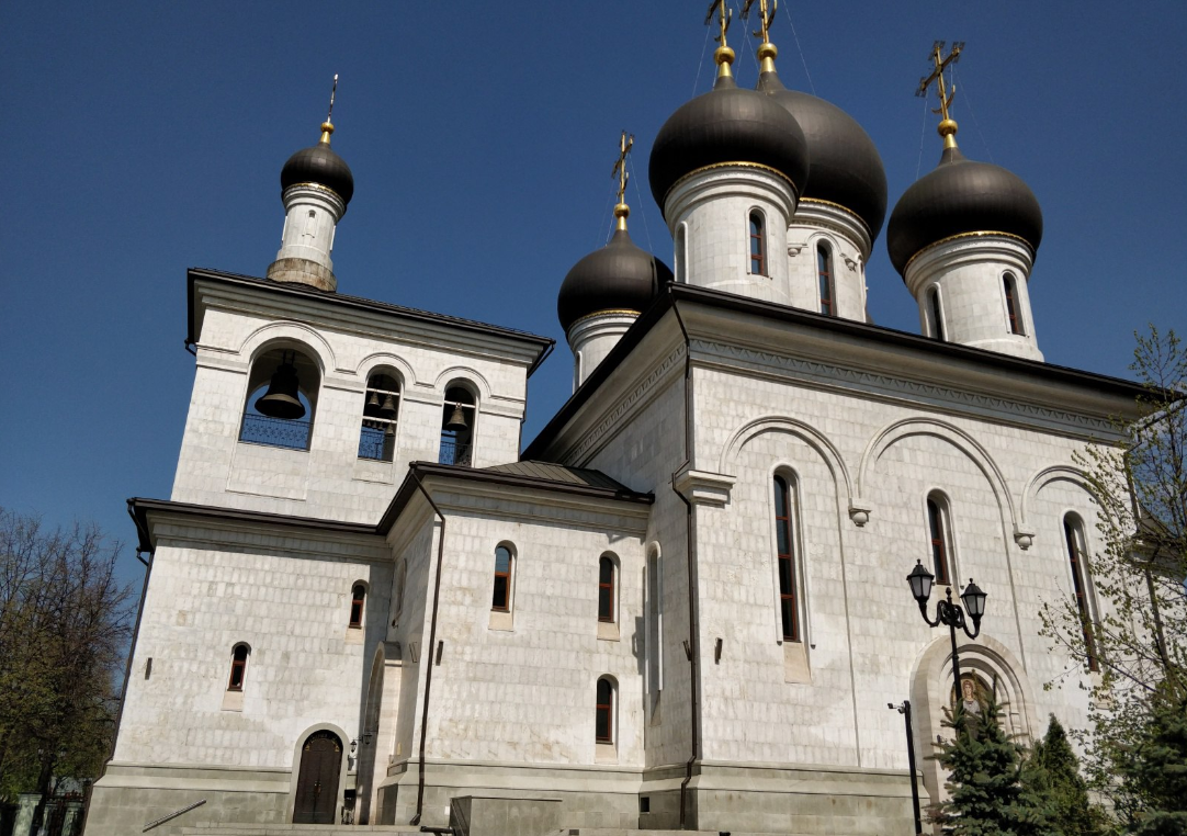 Храм сергия радонежского на рязанке. Храм Сергия Радонежского Рязанский проспект. Храмовый комплекс преподобного Сергия Радонежского. Храмовый комплекс на Рязанке. Храм Сергия Радонежского Рязанский проспект внутри.