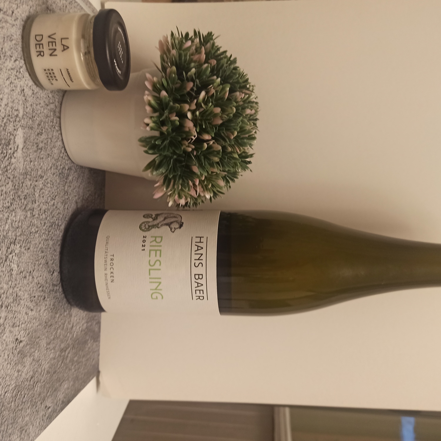 Вино белое сухое Hans Baer Riesling | отзывы