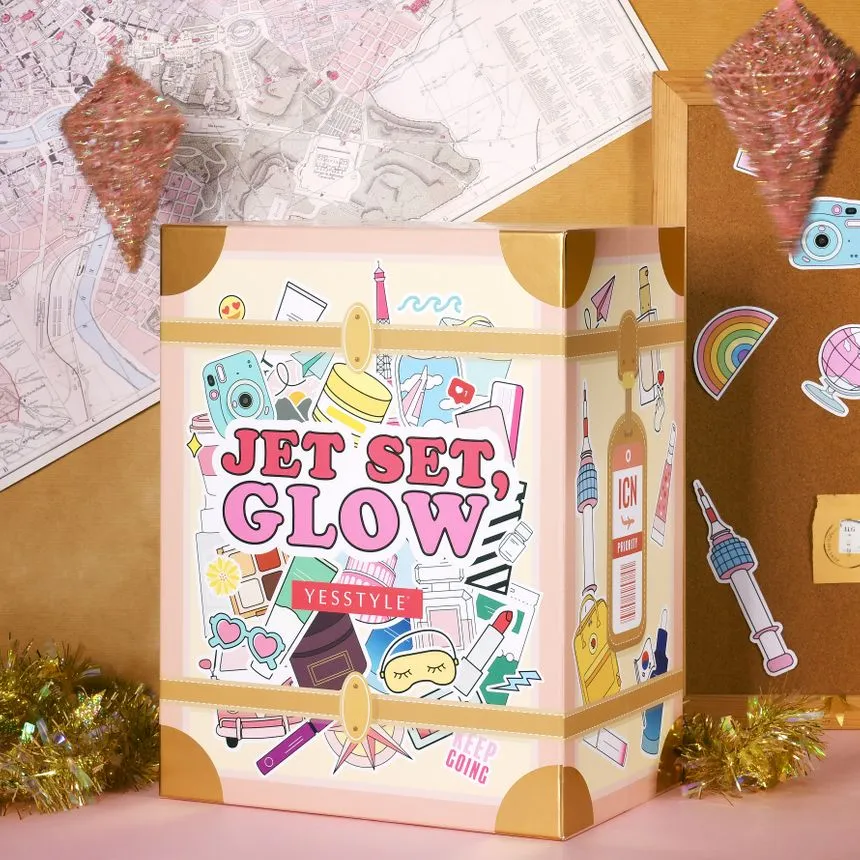 Адвенткалендарь YesStyle "Jet Set, Glow" Beauty Advent Calendar 2020