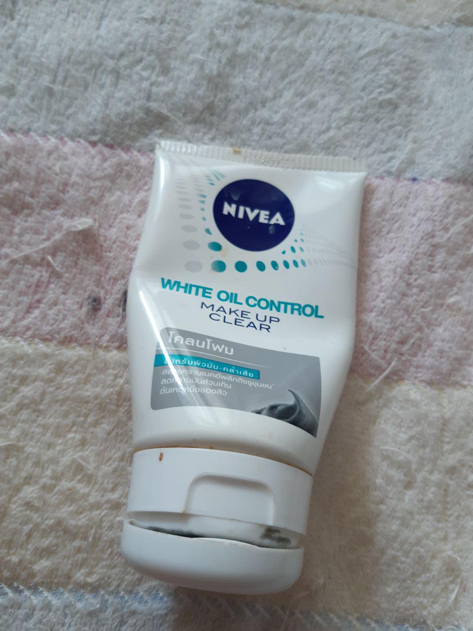 Nivea White Oil Control Make Up Clear Nivea