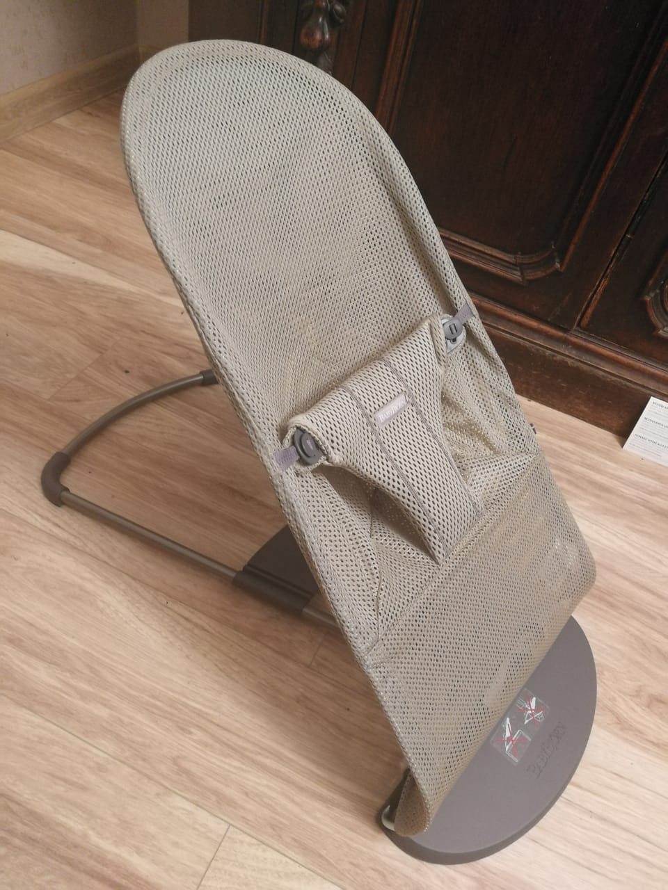 Шезлонг BABYBJORN Bliss Mesh