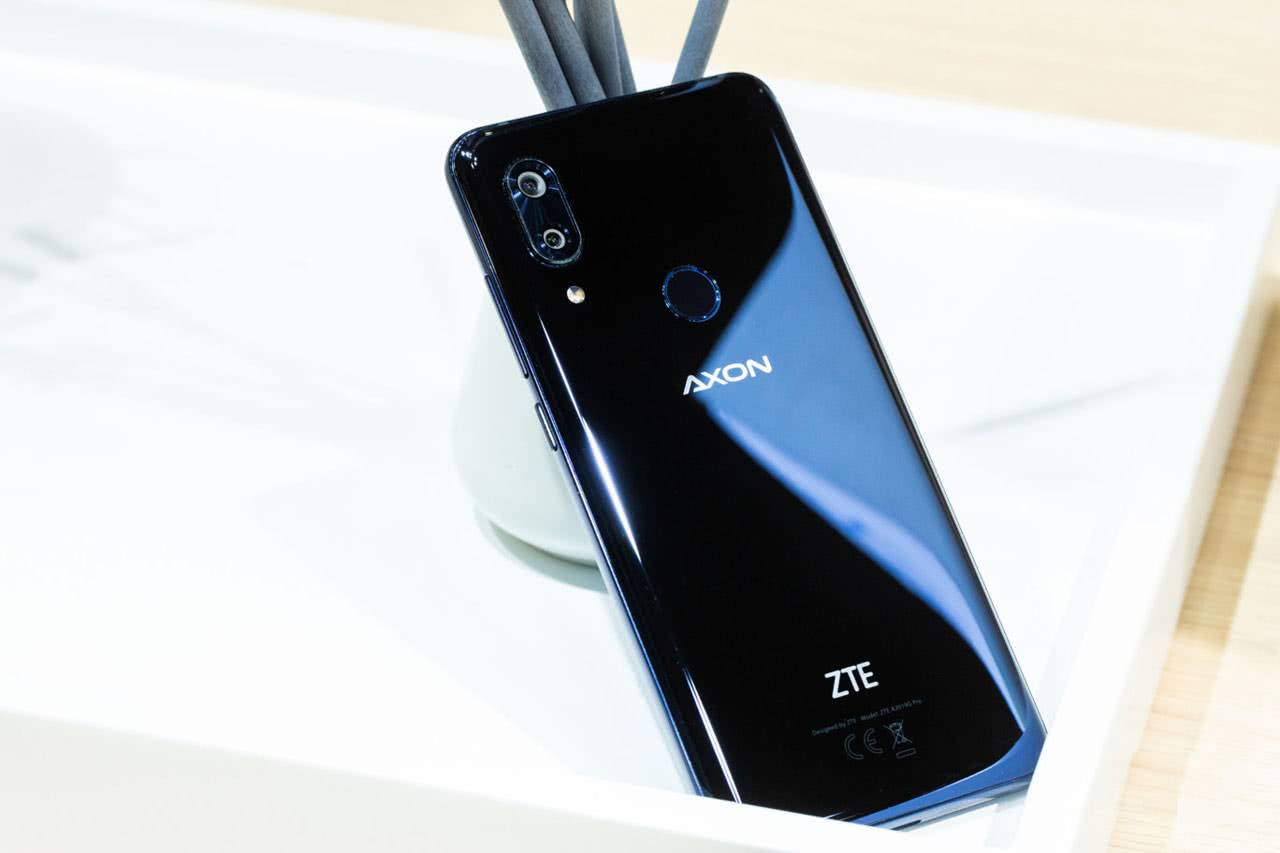 Мобильный телефон ZTE Axon 9 pro | отзывы