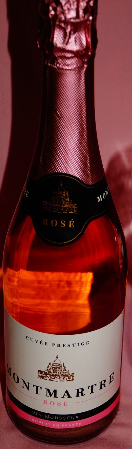 Montmartre шампанское. Ман март вино игристое. Игристое вино Montmartre Rose. Монмартр шампанское брют. Шампанское Montmartre VIN mousseux Brut.
