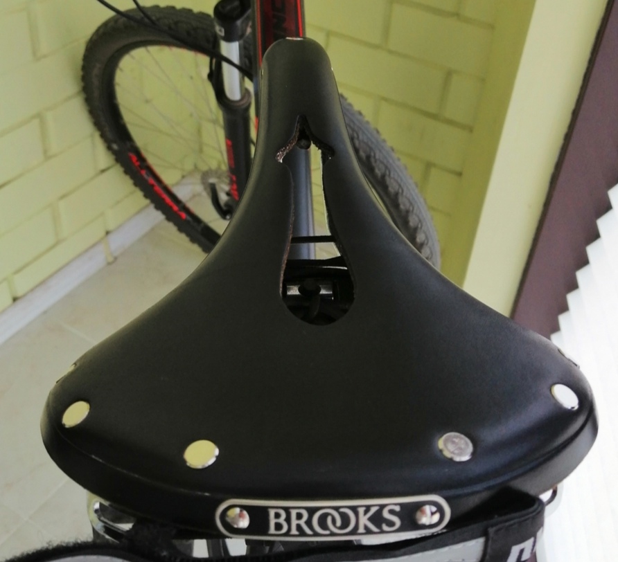 brooks b17 black