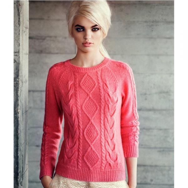 Купить теплый женский вязаный свитер в интернет-магазине Масква