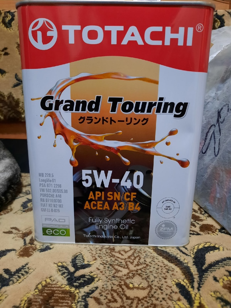 Моторное масло Totachi Grand Touring 5W-40 фото