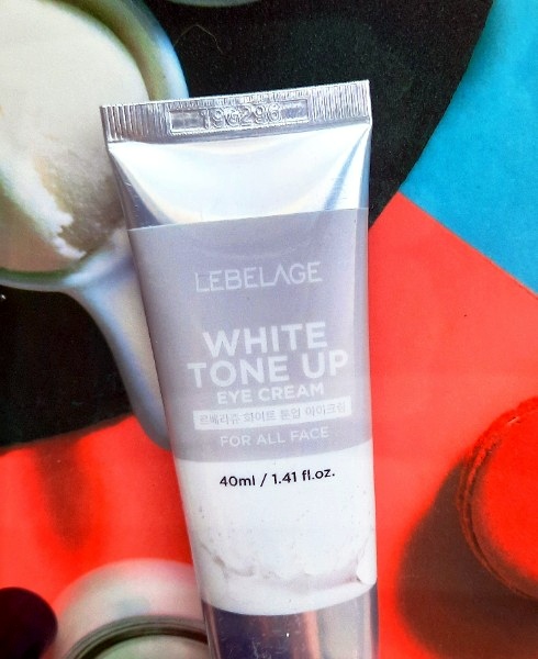 Крем для кожи вокруг глаз Lebelage от темных кругов Eye Cream White Tone up  фото