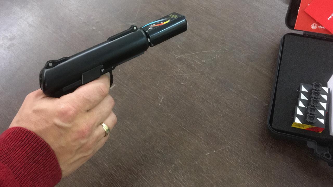 Электрошокер Март Групп Комплект «АРСЕНАЛ»: стреляющий шокер АИР «М-140» с аксессуарами фото