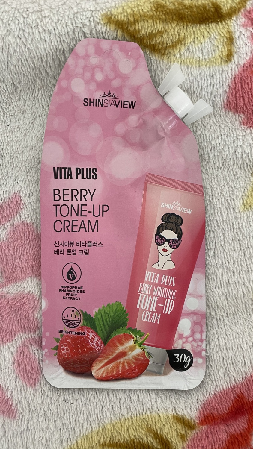 Plus berry. Tone up Cream корейский. Tone up Cream корейский крем 27. Крем выравнивающий тон шариками корейский. Dr Belmeur Vita 11 Tone up Cream.