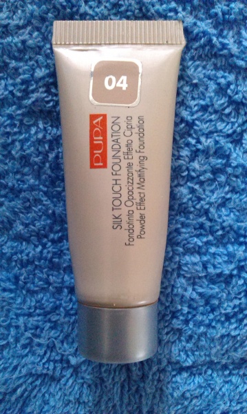 pupa silk touch foundation