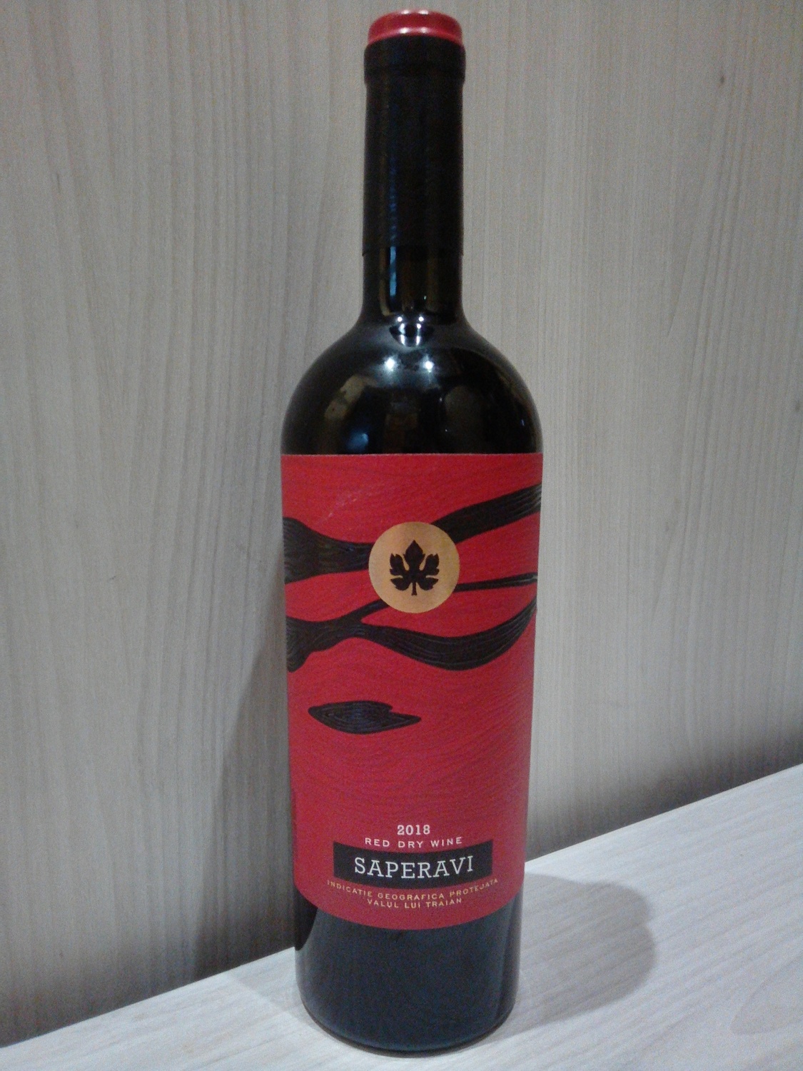 Вино саперави москва. Вино Saperavi Red Dry Wine. Вино Саперави красное сухое Пятерочка. Вино венахи Саперави красное сух. Саперави Грузия.