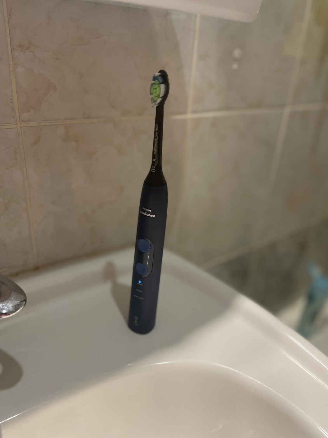 Электрическая зубная щетка Philips Hx6851/53 - «Крутая щетка с ...