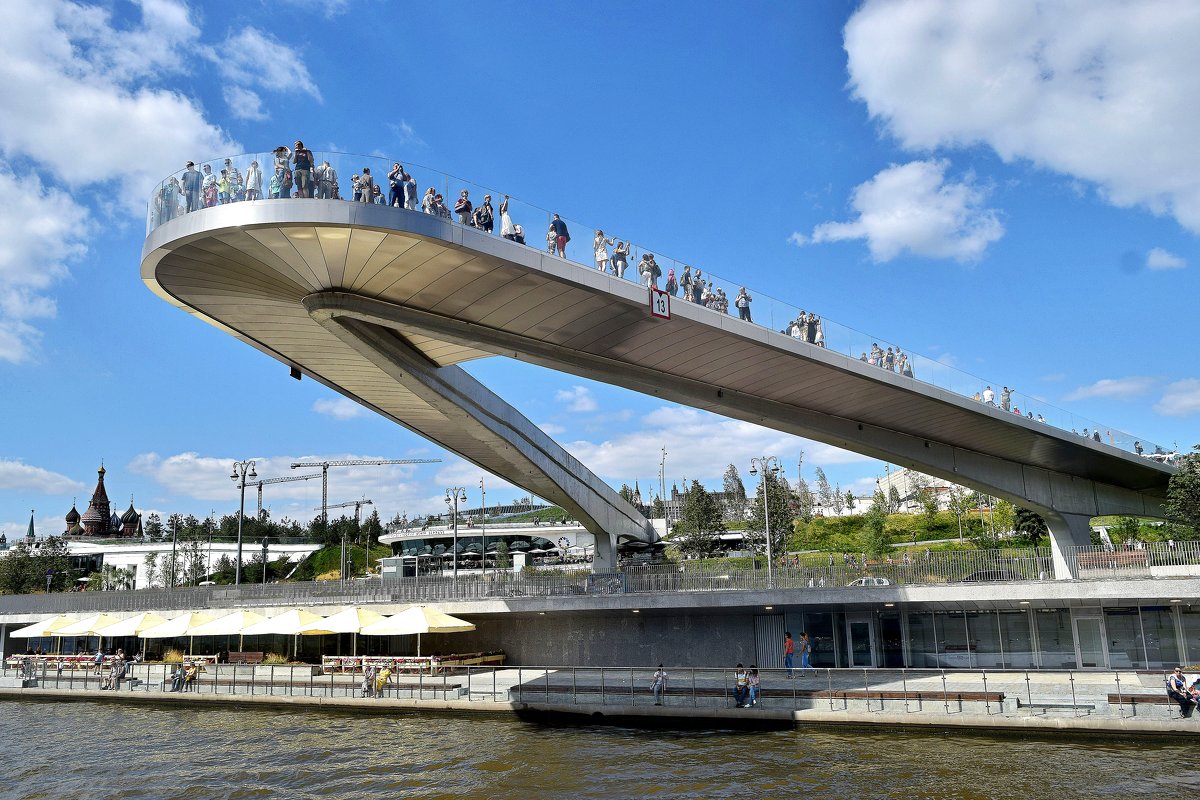 стеклянный мост в москве над москва рекой