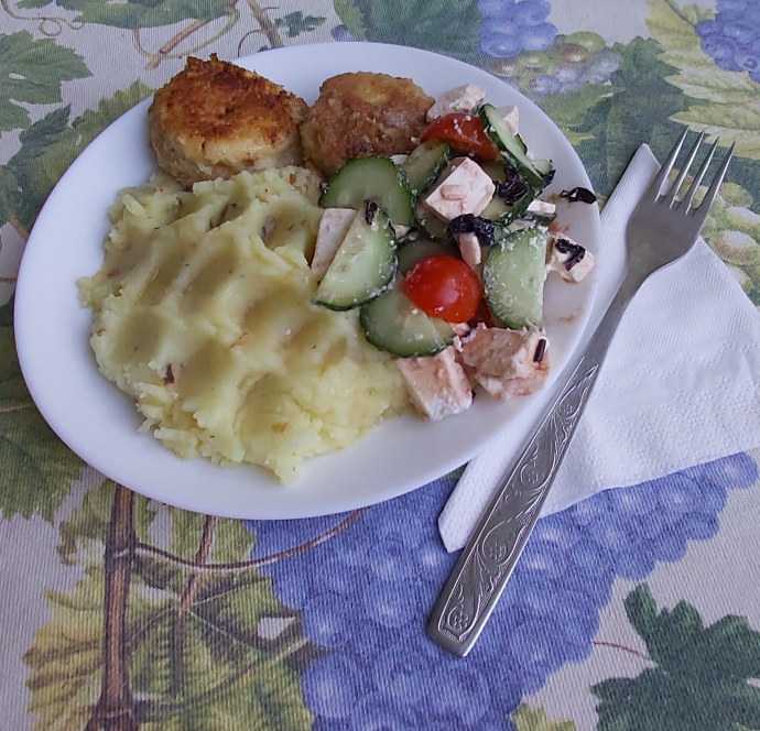 Мясные продукты Петелинка Фарш премиум из филе грудки - «Что может быть ...