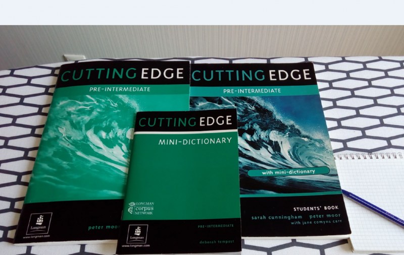 Cutting edge students book