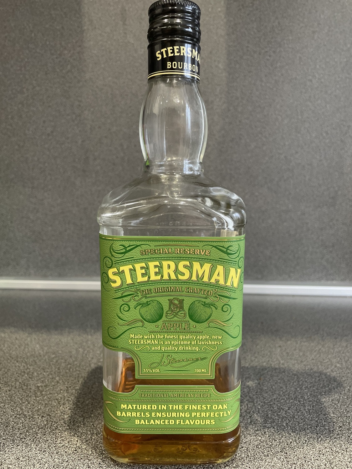 Steersman bourbon. Виски Steersman Apple. Виски Steersman 0.7. Яблочный виски. Виски Бурбон Steersman.