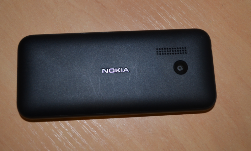 Мобильный телефон Nokia 215 фото