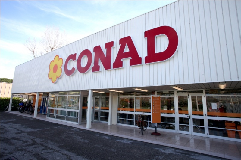 Супермаркет Conad, Римини, Италия фото